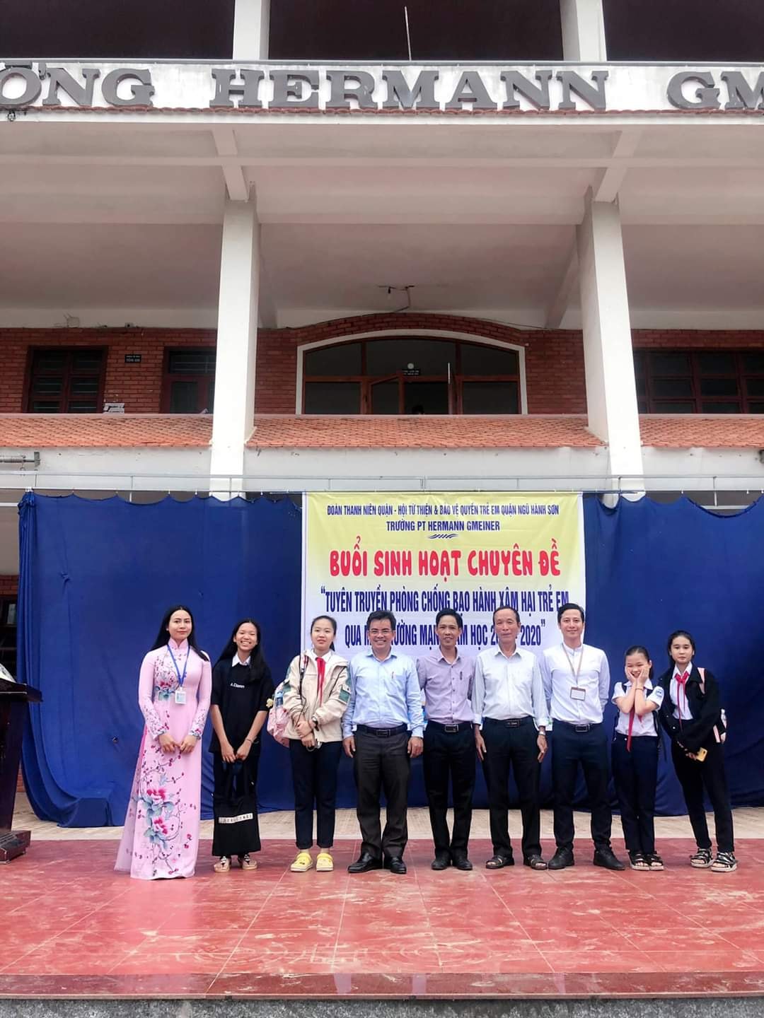 QUẬN ĐOÀN NGŨ HÀNH SƠN PHỐI HỢP VỚI HỘI TỪ THIỆN & BẢO VỆ QUYỀN TRẺ EM TỔ CHỨC TUYÊN TRUYỀN "PHÒNG CHỐNG XÂM HẠI TRẺ EM QUA MÔI TRƯỜNG MẠNG"