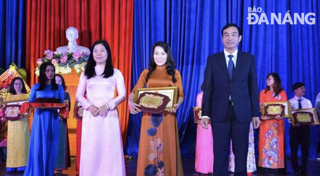 Nữ nhà giáo tài năng
