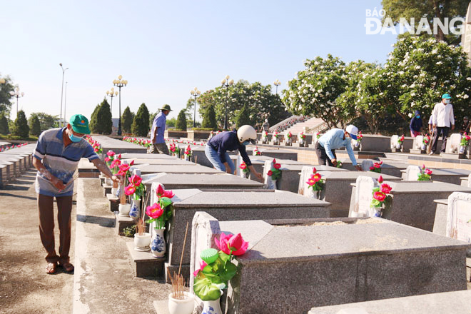 Hướng về quá khứ, thắp sáng tương lai