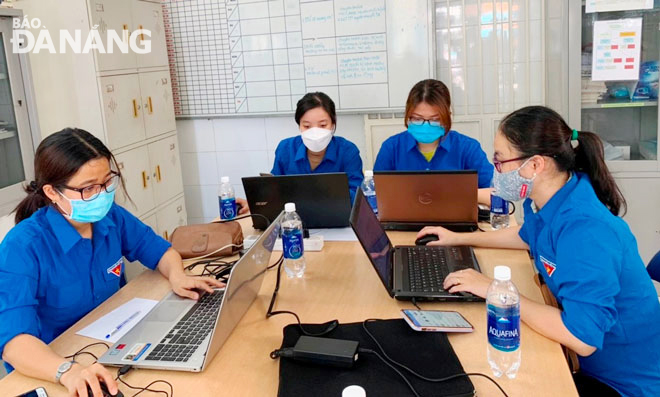 Thanh niên tình nguyện hỗ trợ phòng, chống dịch