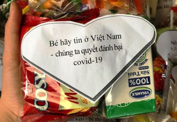 Thông điệp yêu thương từ những món quà nhỏ