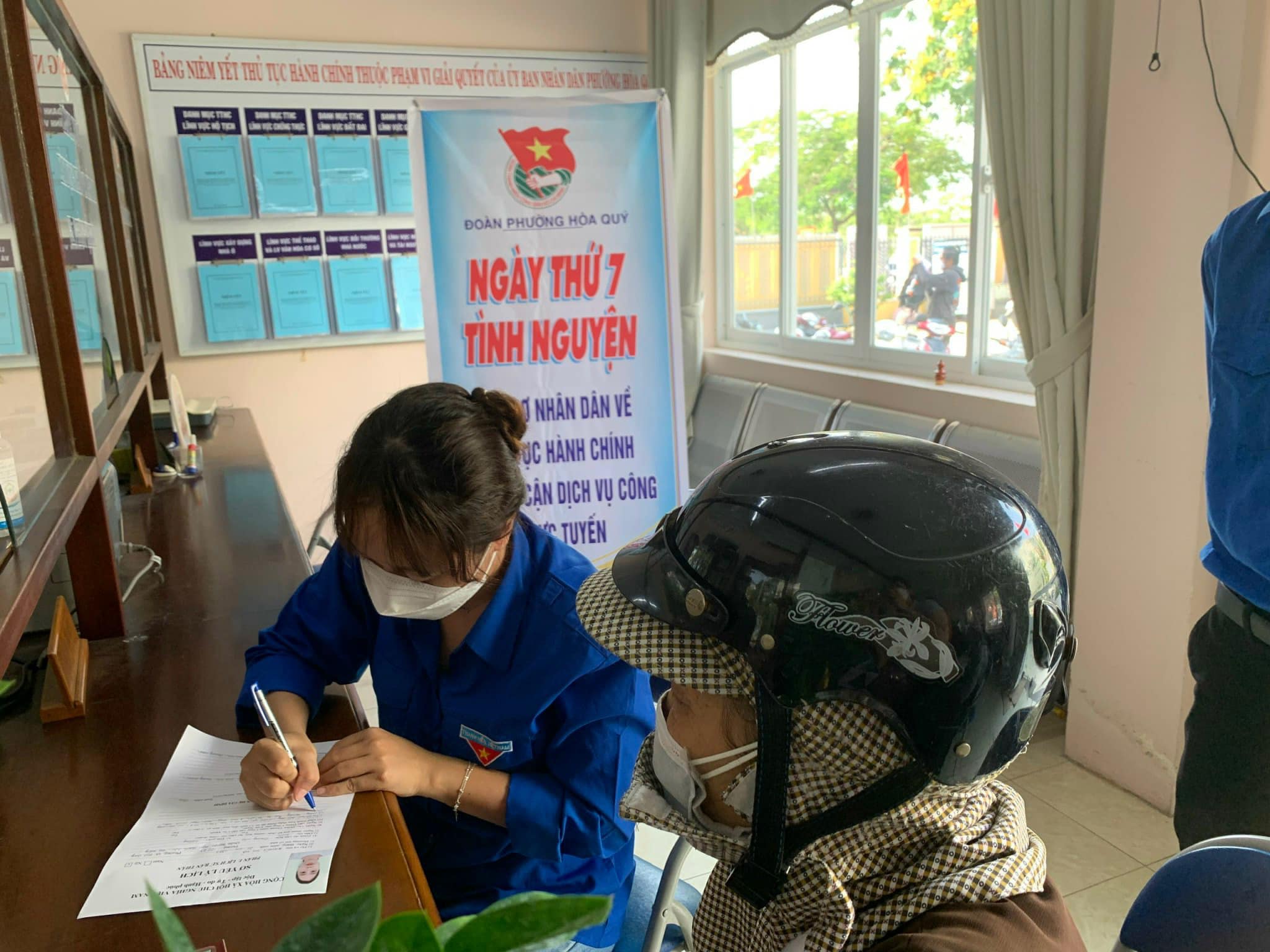 CÁC CẤP BỘ ĐOÀN QUẬN NGŨ HÀNH SƠN ĐỒNG LOẠT TỔ CHỨC RA QUÂN NGÀY THỨ BẢY TÌNH NGUYỆN VẬN ĐỘNG CÁN BỘ, CÔNG CHỨC VỚI VĂN HÓA CÔNG VỤ