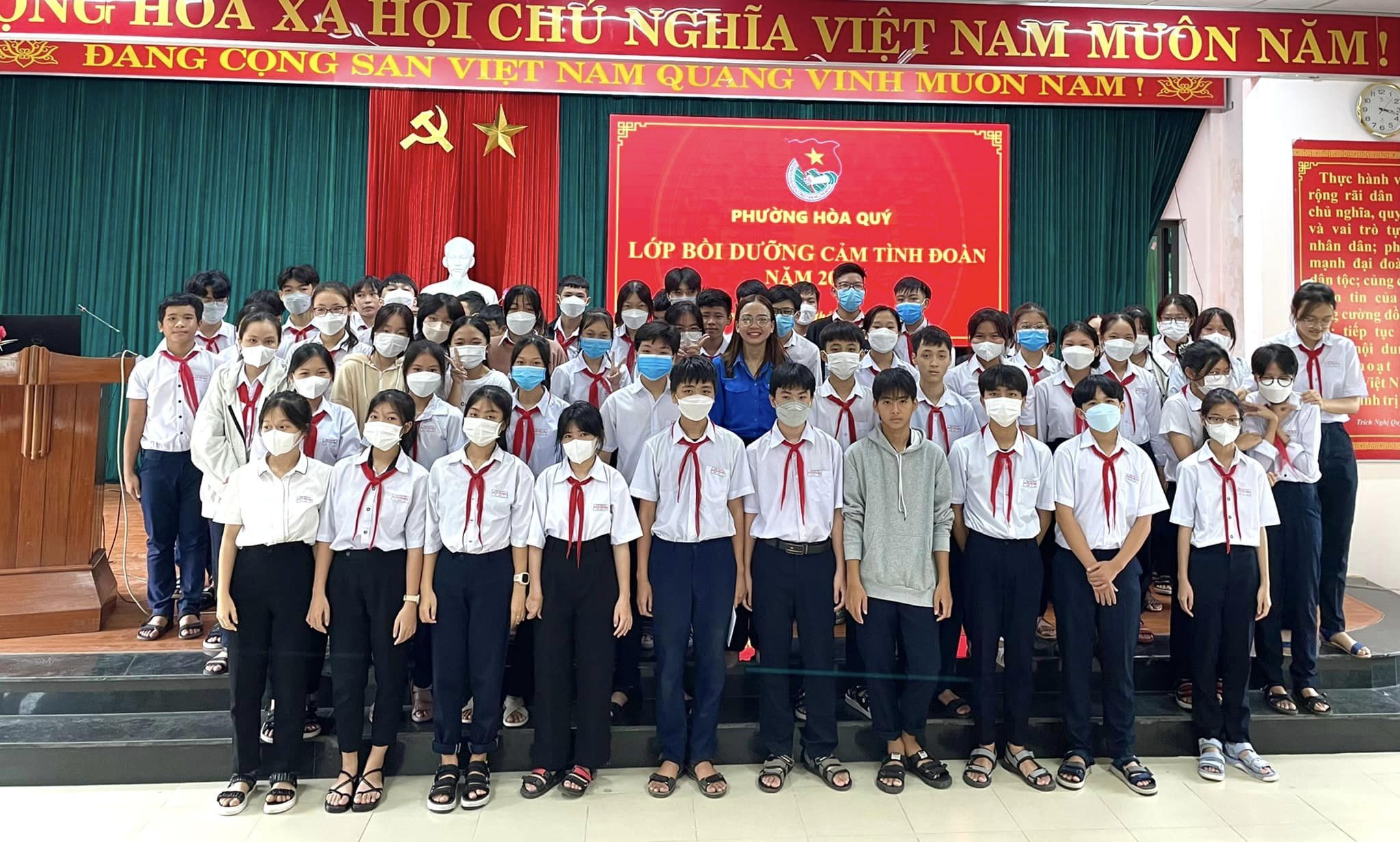 QUẬN ĐOÀN - HỘI LHTN VIỆT NAM QUẬN NGŨ HÀNH SƠN CHỈ ĐẠO CÁC CẤP BỘ ĐOÀN TỔ CHỨC CÁC LỚP CẢM TÌNH ĐOÀN, TUYÊN TRUYỀN, GIỚI THIỆU ĐỘI VIÊN, HỘI VIÊN ƯU TÚ KẾT NẠP ĐOÀN