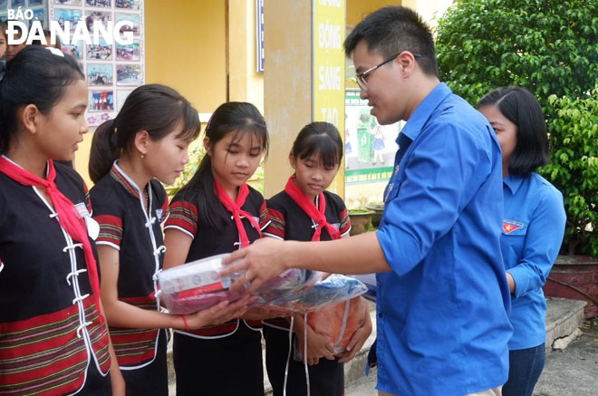 VIỆC NHỎ - Ý NGHĨA LỚN