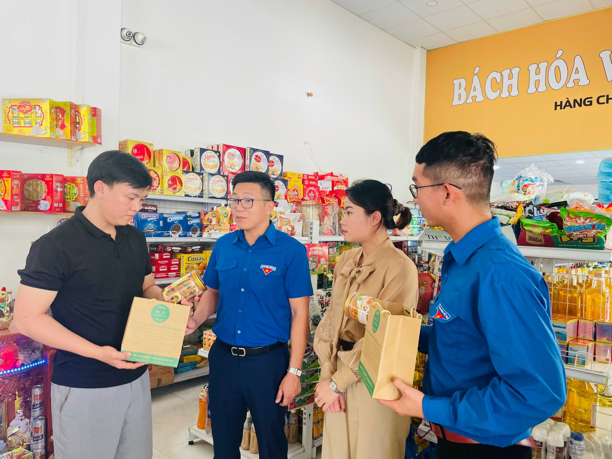 QUẬN ĐOÀN - HỘI LHTN VIỆT NAM QUẬN NGŨ HÀNH SƠN HỖ TRỢ, KẾT NỐI TIÊU THỤ NÔNG SẢN "ĐÔ 37" ĐẠT CHUẨN OCOP NĂM 2023