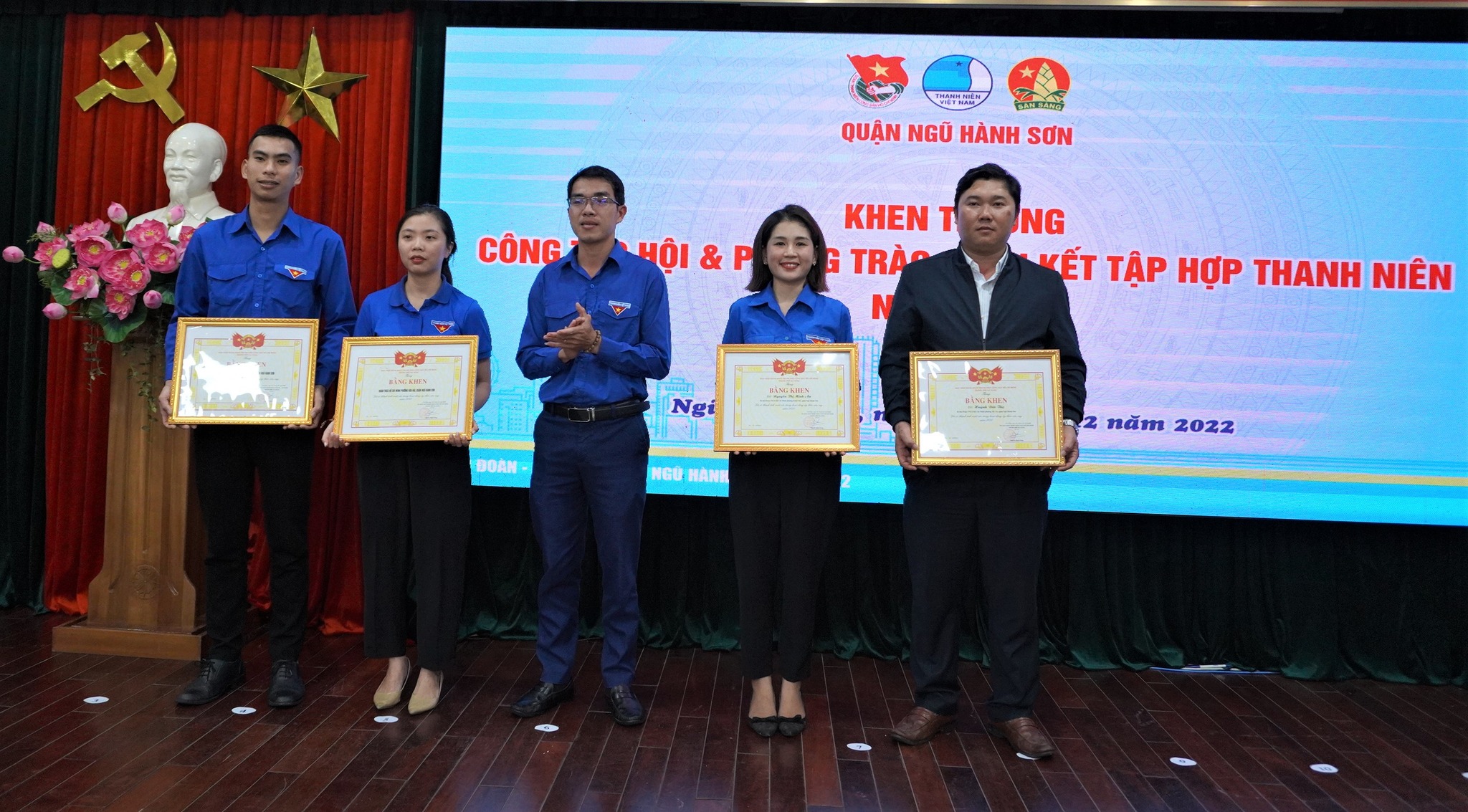 HỘI LHTN VIỆT NAM QUẬN NGŨ HÀNH SƠN TỔ CHỨC TUYÊN DƯƠNG CÁC TẬP THỂ VÀ CÁN BỘ HỘI TIÊU BIỂU TẠI HỘI NGHỊ TỔNG KẾT CÔNG TÁC ĐOÀN - HỘI - ĐỘI NĂM 2022